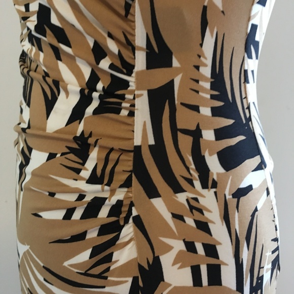 🌷SALE🌷BCBGMaxAzria Halter Bodycon Print Dress XS - Picture 6 of 8